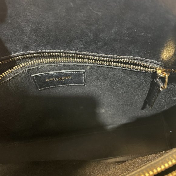 YSL Saint Laurent • Sac Du Jour Black Handbag or Shoulder Bag - Picture 3 of 8